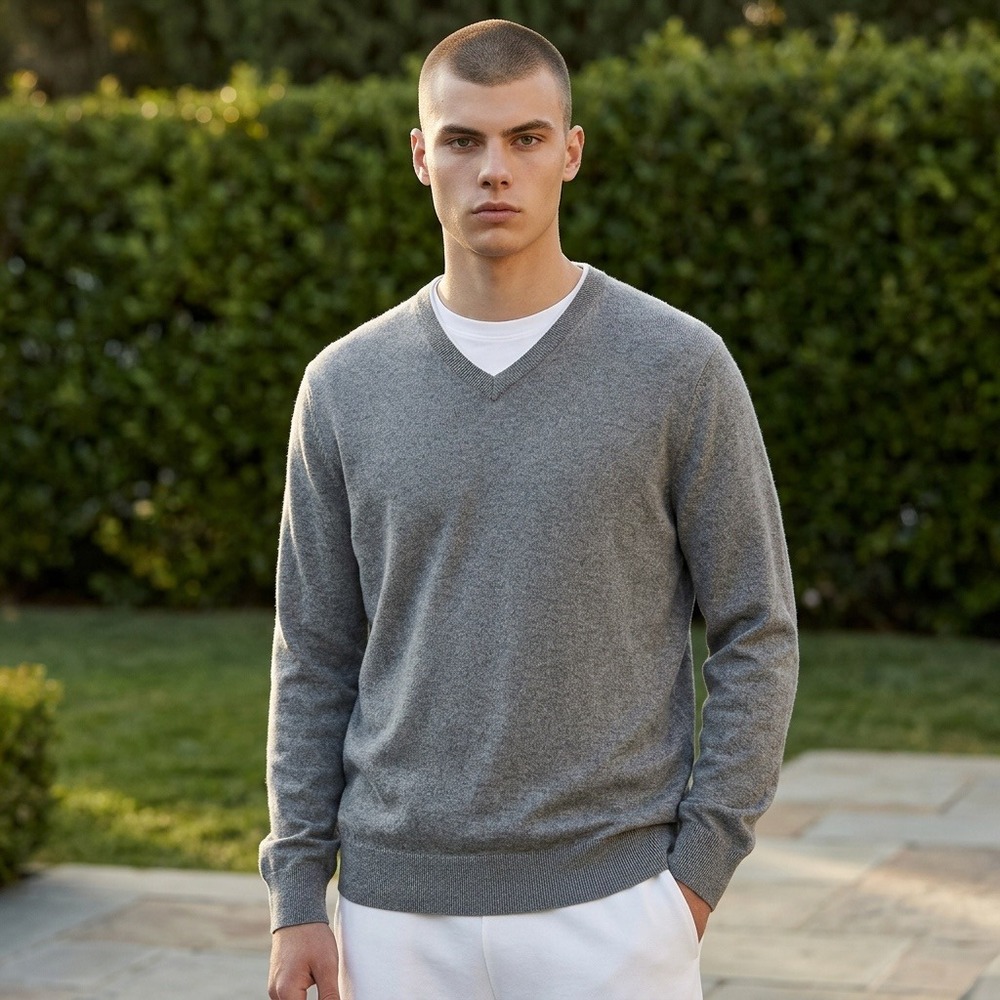 Banana Republic V-Neck Sweater L Grey Silk Cotton Old Money Cashmere Luxury